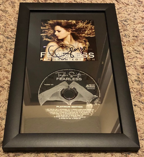 Taylor Swift Autographed Fearless Deluxe Platinum Edition CD/DVD FRAMED